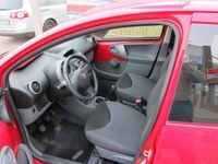 Gebraucht Toyota Aygo Cool 82 PS (60 kW) 2008 Rot Kleinwagen