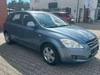 Gebraucht Kia Ceed 109 PS (80 kW) 2009 Blau Kleinwagen