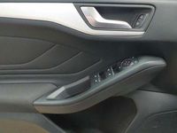 Gebraucht Ford Focus Cool & Connect 120 PS (88 kW) 2020 Weiß Limousine