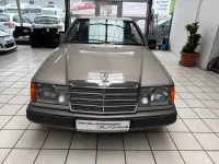 Gebraucht Mercedes 230 132 PS (97 kW) 1988 Rauchsilber  metallic Coupé