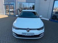 Gebraucht VW Golf VIII Active 150 PS (110 kW) 2022 Weiß Limousine
