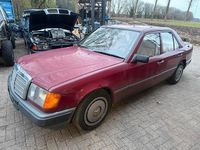 Gebraucht Mercedes E230 132 PS (97 kW) 1988 Limousine