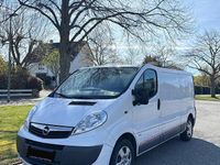 Gebraucht Opel Vivaro 115 PS (84 kW) 2014 Weiß Van / Kleinbus