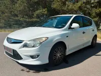 Gebraucht Hyundai i30 109 PS (80 kW) 2011 Weiß Kleinwagen