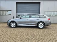 Neu Skoda Octavia Selection 150 PS (110 kW) 2026 Graphitegrau metallic Kombi