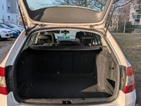 Gebraucht Skoda Octavia Ambition 150 PS (110 kW) 2016 Weiß Kleinwagen