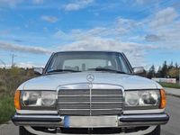 Gebraucht Mercedes 240 65 PS (47 kW) 1976 Weiß Limousine