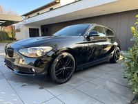 Gebraucht BMW 116 116 PS (85 kW) 2012 Schwarz Kleinwagen