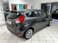 Gebraucht Ford Fiesta Titanium 75 PS (55 kW) 2016 Grau Limousine