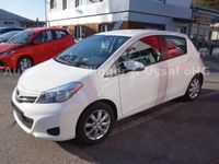 Gebraucht Toyota Yaris Life 99 PS (72 kW) 2012 Weiß Kleinwagen