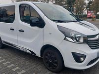 Second-hand Opel Vivaro 145 CP (106 kW) 2018 Alb Monovolum