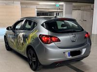 Gebraucht Opel Astra Edition 140 PS (102 kW) 2012 Grau Limousine