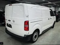 Gebraucht Opel Vivaro-e Combi Edition 120 PS (88 kW) 2021 Weiß Van / Kleinbus