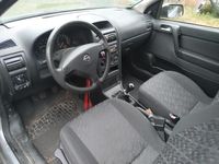 Second-hand Opel Astra 85 CP (62 kW) 2003 Argintiu Coupe