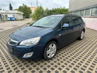 Gebraucht Opel Astra 125 PS (91 kW) 2011 Blau Kombi