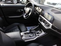 gebraucht BMW 320 d xDrive Tour.Luxury Line Aut. LEDER+Sportsi.+HIFI