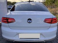 Gebraucht VW Passat Trendline 190 PS (139 kW) 2018 Weiß Limousine