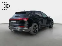 Gebraucht Audi e-tron S-Line 339 kW (462 PS) 2023 Mythosschwarz metallic SUV