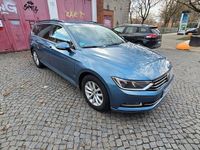 Gebraucht VW Passat Comfortline 150 PS (110 kW) 2016 Blau Limousine