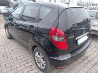 Gebraucht Mercedes A160 Avantgarde 95 PS (69 kW) 2010 Schwarz Kleinwagen