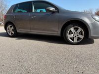 Gebraucht VW Golf VI 122 PS (89 kW) 2011 Grau Kleinwagen