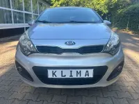 Gebraucht Kia Rio DREAM-TEAM Edition 109 PS (80 kW) 2013 Silber Limousine