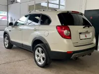 Gebraucht Chevrolet Captiva 163 PS (119 kW) 2012 Weiß SUV