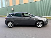 Gebraucht Opel Astra 140 PS (102 kW) 2011 Kleinwagen