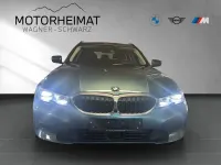 Gebraucht BMW 330e Advantage 252 PS (185 kW) 2020 Blue ridge mountain Kombi
