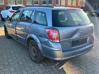 Gebraucht Opel Astra Edition 101 PS (74 kW) 2004 Silber Kombi