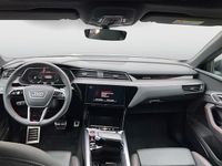 Gebraucht Audi SQ8 e-tron Ambiente 369 kW (503 PS) 2024 Mythosschwarz metallic SUV