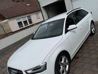 Używany Audi A4 Ambition 143 KM (105 kW) 2012 Biały Kombi