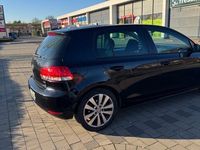 Gebraucht VW Golf VI Style 122 PS (89 kW) 2011 Schwarz Kleinwagen