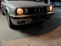 Gebraucht BMW 316 102 PS (75 kW) 1991 Silber Limousine