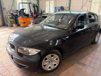 Gebraucht BMW 116 122 PS (89 kW) 2010 Schwarz Kleinwagen