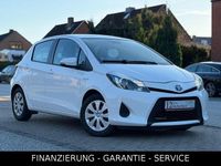 Gebraucht Toyota Yaris Hybrid 75 PS (55 kW) 2014 Weiß Limousine
