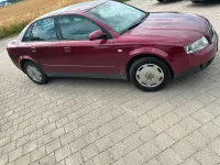 Gebraucht Audi A4 102 PS (75 kW) 2003 Rot Limousine