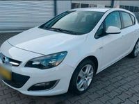 Gebraucht Opel Astra 101 PS (74 kW) 2012 Weiß Limousine