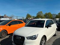 Gebraucht Audi A1 85 PS (62 kW) 2011 Weiß Kleinwagen