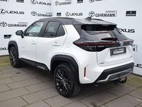 Gebraucht Toyota Yaris Hybrid Advance 116 PS (85 kW) 2022 Platinweiss metallic, dach schwarz