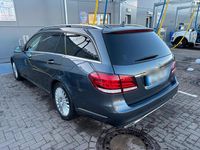 Gebraucht Mercedes E300 231 PS (169 kW) 2015 Grau Kombi