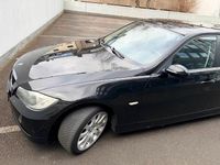 Gebraucht BMW 320 150 PS (110 kW) 2007 Schwarz Kombi