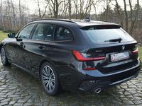 Gebraucht BMW 330e M Sport 184 PS (135 kW) 2020 Black sapphire metallic Kombi