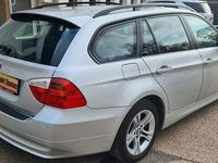 Gebraucht BMW 318 129 PS (94 kW) 2007 Silber Kombi