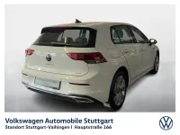 Gebraucht VW Golf VIII Style 131 PS (96 kW) 2023 Pure white Limousine