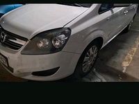 Gebraucht Opel Zafira 116 PS (85 kW) 2012 Weiß Van / Kleinbus