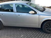 Gebraucht Opel Astra 90 PS (66 kW) 2009 Silber Limousine