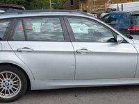 Gebraucht BMW 318 122 PS (89 kW) 2007 Silber Kombi