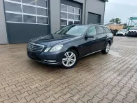 Gebraucht Mercedes E200 136 PS (100 kW) 2011 Grau Kombi