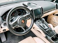Second-hand Porsche Cayenne Platinum Edition 262 CP (192 kW) 2018 Negru SUV